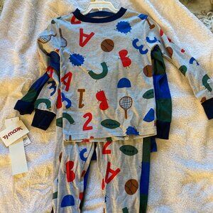 Carter's 4-piece (2 sets) pjs size 3T